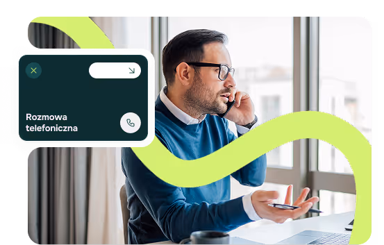 Prawnik rozmawiający z klientem przez telefon w sprawie o odszkodowanie w Lublinie.